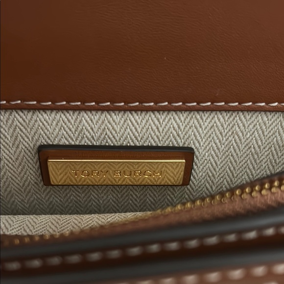 BNWT Tory Burch Elegant Brown and Cream Crossbody - Picture 6 of 9